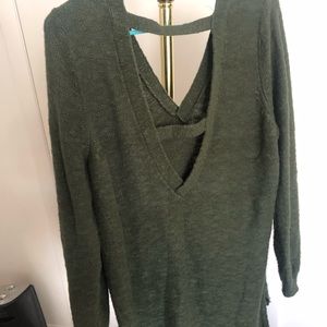 Torrid green sweater with deep v on the back